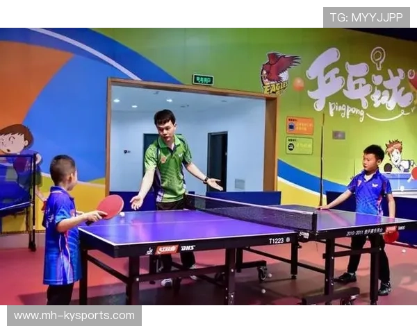 乒乓球俱乐部推动青少年训练营的国际交流与学习计划，专业青少年乒乓球培训零基础班、提高班比赛班招生